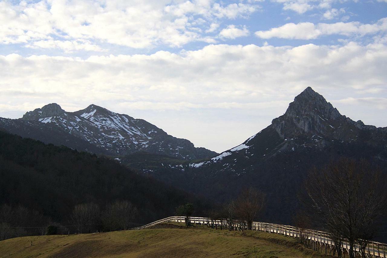 Hotel Rural Llerau Ponga Dış mekan fotoğraf